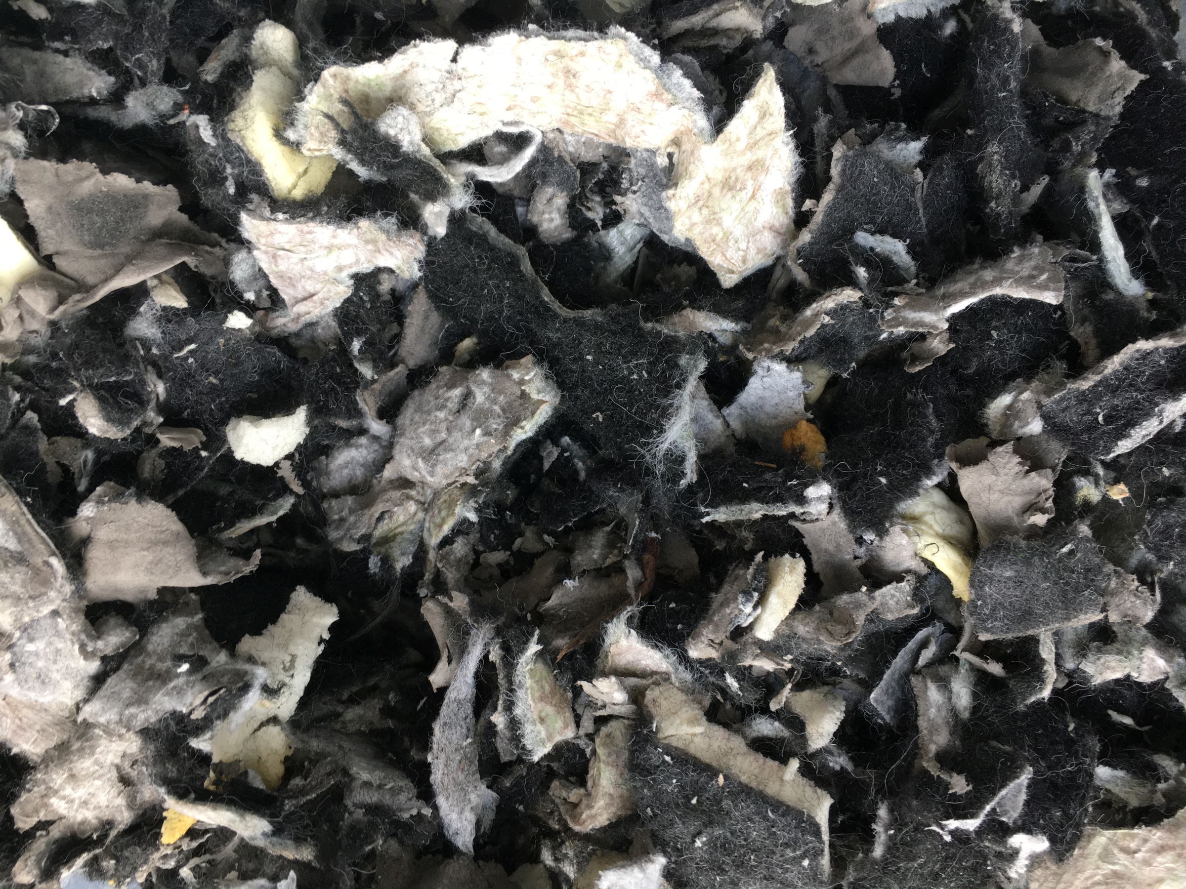 Frost-TEX Rundballen (Kunststoff Recycling Schnipsel mit Schaumanteil)
